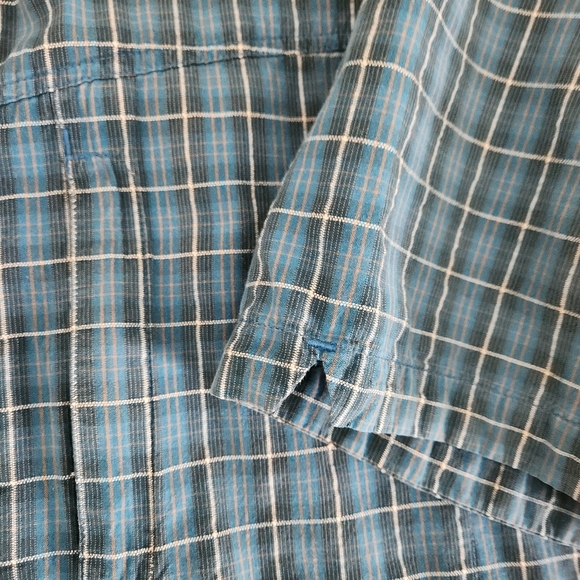 WOOLRICH Plaid Short Sleeve Button-Up Shirt - Large - Picture 7 of 14
